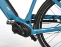 Striking detail on the Liv frame: The chainstays attach to the frame knot at different heights. This should benefit the stiffness.