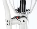 Handlebars left, bike straight ahead: a great idea.