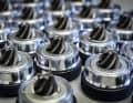 The steel cream cakes transfer the engine power to the gearbox