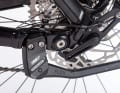 Guide for the rear light connection cable on the flyer: open and prone to chafing