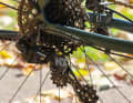 The NX drivetrain from SRAM has eleven gears and also powers current mid-range MTBs.