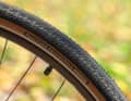 The nameless Decathlon tyres run quickly and quietly on firm ground.