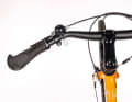 The Contoura grips take into account the changed hand position on the curved handlebars.
