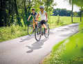 One of the three new handlebars from SQlab is the 302, which can be seen here in use: Ideal for mountain bike tours and travelling