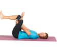 Stretching exercise for the pomus muscle. Easier variation: the left leg remains on the floor