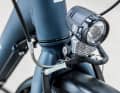 The equipment with lights, mudguards and rear kickstand as well as its low weight and balanced handling make the bike easy to use on a daily basis.