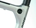 Beautifully integrated: seatpost clamp with locking screw on the Rose.