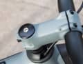 Cables and cables enter the frame at the upper end of the head tube.