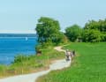 Das Brodtener ­Steilufer bei ­Travemünde eröffnet eine wunderschöne Tour ­entlang des ehemaligen „Eisernen ­Vorhangs“.