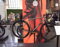 Oh my goodness. M83 has built a steel gravel bike that weighs well under 8 kilos: the scales show 7.8 kilos.