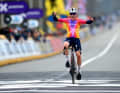 Heimsieg! Fanliebling Lotte Kopecky gewinnt souverän die Flandernrundfahrt, 2. April 2023.