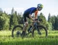Le nouveau Revolt passe d'un modèle polyvalent adapté à l'aventure à un équipement sportif axé sur la compétition.
