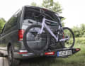 If you’re not yet familiar with Yakima, you should read on. With the FoldClick 2 Evo, the US manufacturer offers a compact, foldable bike rack featuring an innovative mounting system. Photo: Georg Grieshaber
