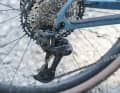 Le Cube est équipé d'un dérailleur électronique Di2 de Shimano.