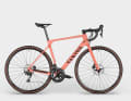 Mit 8,3 Kilo ist das CF 8 das leichteste Modell im neuen Line-up. Für 2.299 Euro ist der Marathonrenner mit mechanischer Ultegra ausgestattet.