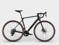 In der Top-Ausstattung kommt das CF 7 eTap mit SRAM Rival AXS und liegt bei 2.999 Euro.