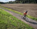 Le gravel bike offre depuis longtemps une plus-value à de nombreux cyclistes de course, que ce soit comme deuxième vélo, vélo de banlieue ou vélo d'hiver.