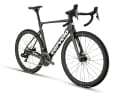 Zwei Modelle schalten mechanisch mit Shimano 105 bzw. Ultegra, vier Modelle kommen mit elektronischer Schaltgruppe von Shimano (105 Di2, Ultegra Di2) und SRAM (Rival eTap und Force eTap).