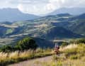 Reise: Alpes-de-Haute-Provence
	Alpine Gebirgszüge, vereint mit provenzalischem Flair und überdurchschnittlich viele Sonnenstunden – die Gegend rund um das Städtchen Sisteron bietet alles, was das Rennradfahrer-Herz begehrt. Wir zeigen vier abwechslungsreiche und verkehrsarme Routen durch eine der schönsten Regionen Südfrankreichs