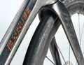 Transparent technology: The carbon is only protected by a layer of wax, the finish of the frameset is flawless.