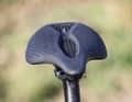 Le haut de gamme : le S-Works Crux ne comporte que des composants de pointe. On profite entre autres d'une selle imprimée en 3D, qui coûte à elle seule 390 euros.