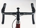 Pas digne de son statut : le guidon en aluminium fin et rigide du Cervélo va à l'encontre de l'idée d'un vélo de course confortable. La concurrence propose des guidons nettement plus confortables.