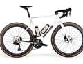 Prêt pour la course : Look Gravel pour les coureurs : silhouette de cadre aérodynamique, jantes hautes, pneus larges au profil relativement fin.