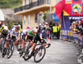 Demi Vollering mène le peloton des meilleures jusqu'à la finale, où elle se classe finalement quatrième