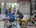 Small hall: From the ice rink in Küsnacht, it's off to the track.