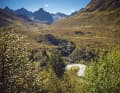 Kurven ins Gebirge: Die Silvretta-Hoch¬alpenstraße wurde in den 1920er-Jahren ¬ursprünglich als Baustellenstraße für den Stausee- und Kraftwerksbau der Illwerke angelegt.