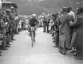Wiederholung beim Neubeginn: Gino Bartali gewann 1948 die zweite Nachkriegs-Tour. Zehn Jahre zuvor hatte er zum ersten Mal ­gewonnen – der Abstand ist bis heute ein Rekord