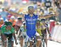 La 6ème étape du Tour 2007 a débuté au même endroit que la 8ème aujourd'hui - à l'arrivée, la superstar belge Tom Boonen était devant.