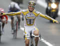 Und legt mit einer Etappe bei seiner ersten Grand Tour, dem Giro d'Italia nach.