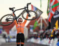 Les champions du monde de cross élite des cinq dernières années : 2019 (Bogense, Danemark) Mathieu van der Poel (Pays-Bas) ...