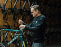 L'équipe a déjà publié des photos de la construction du vélo de course de Primoz Roglic