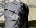 Auch Bikerinnen und Biker müssen zur Arbeit. Dafür hat Osprey diesen Rucksack im Programm: den Metron Airspeed 34.