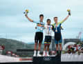 Les médaillés de Tokyo : course sur route hommes - Or : Richard Carapaz (Equateur), Argent : Wout van Aert (Belgique), Bronze : Tadej Pogacar (Slovénie)