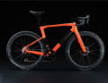 Un look moderne, des performances rapides : Storck présente la cinquième génération du Fascenario au salon Cyclingworld de Düsseldorf.