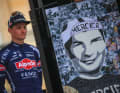 Mathieu van der Poel with a work of art dedicated to his grandfather Raymond Poulidor.