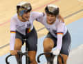 Joie partagée avec Miriam Welte (à gauche) aux Jeux Olympiques 2012
