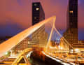 Die Brücke Zubizuri in Bilbao
