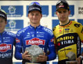 Im vergangenen Jahr erreichte Wout van Aert (r.) einen weiteren Podestplatz bei Paris-Roubaix.
