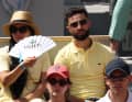 Der sprintende "Boxer" mit Freundin Hafsia Herzi beim Tennis: Im Juni ist Nacer Bouhanni in Paris zu Gast bei den French Open. Noch hat er sein Karriereende nicht verkündet. Das macht er gut drei Monate später.