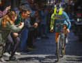 Beaucoup d'animation lors du contre-la-montre d'ouverture du Tour du Pays basque, remporté par Primoz Roglic, malgré une erreur de parcours peu avant l'arrivée.
