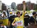 Ten kilometres before the finish, Tadej Pogacar went on the offensive.