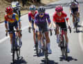 Vier Fahrerinnen bestimmen das Geschehen am Willunga Hill (von links nach rechts): Niamh Fisher-Black, Neve Bradbury, Silke Smulders und Noemi Rüegg