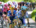 Remco Evenepoel (Soudal – Quick-Step, zweite Position) griff an der letzten Steigung an.