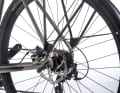 Mudguards, Busch & Müller lighting system with hub dynamo and parking light function and a sturdy pannier rack are good companions for a commuter bike