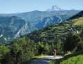 The north ramp on the Colle dei Morti pushes your muscles to the limit with unrhythmic stabs.