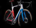 Le Litening C:68X Race avec Sram Force eTap et une paire de roues Newman en carbone pour 4499 euros.